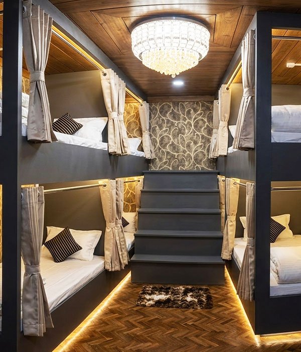 Dormitory (6 Bed)